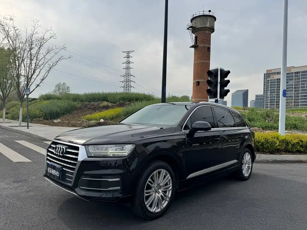 Audi Q7 2016 45 TFSI S line sports model купить на сайте DeffCars