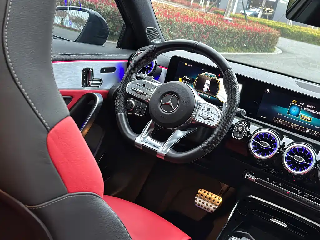 Mercedes-Benz A-Class AMG 2020 AMG A 35 L 4MATIC купить на сайте DeffCars