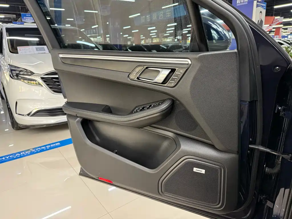 Macan 2018 Macan 2.0T купить на сайте DeffCars