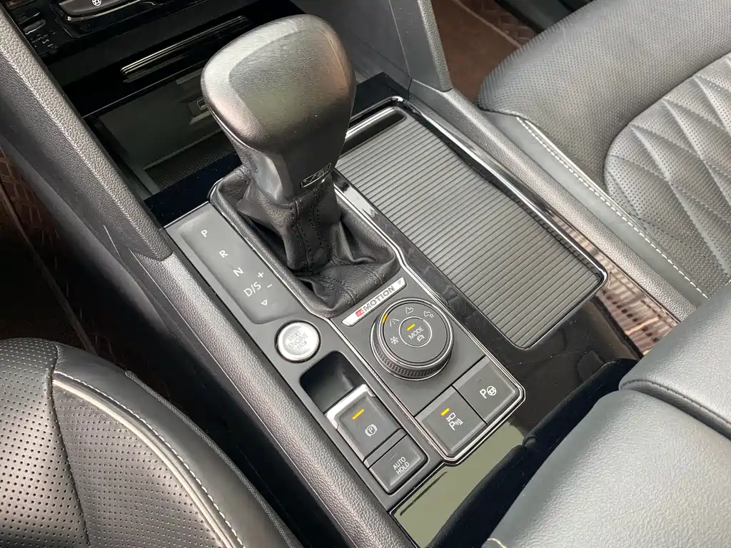 Touron 2020 facelift 530 V6 four-wheel drive flagship version купить на сайте DeffCars