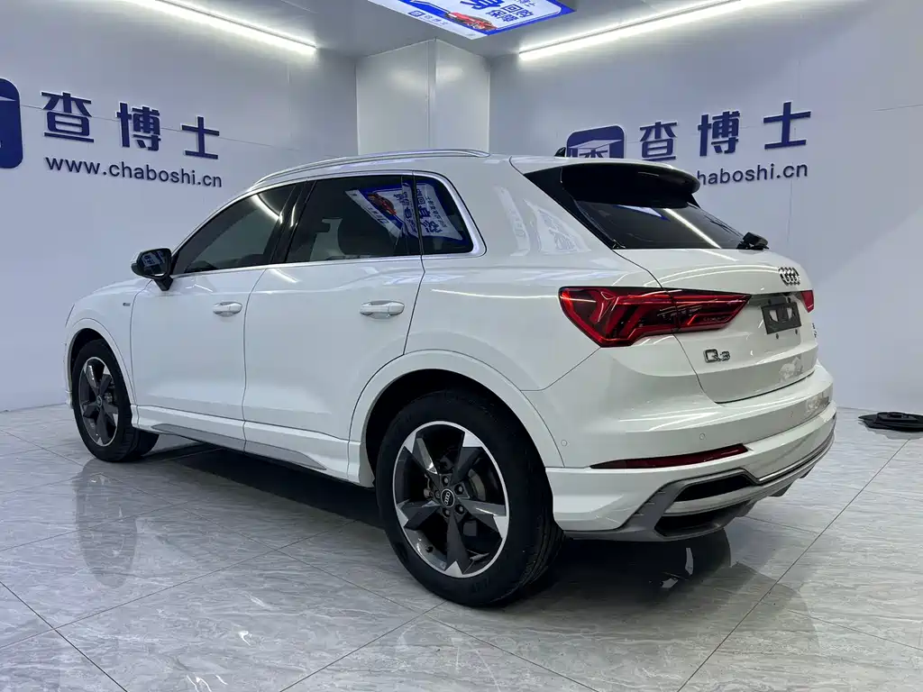 Audi Q3 2023 35 TFSI Fashionable and Dynamic (1.4T) купить на сайте DeffCars