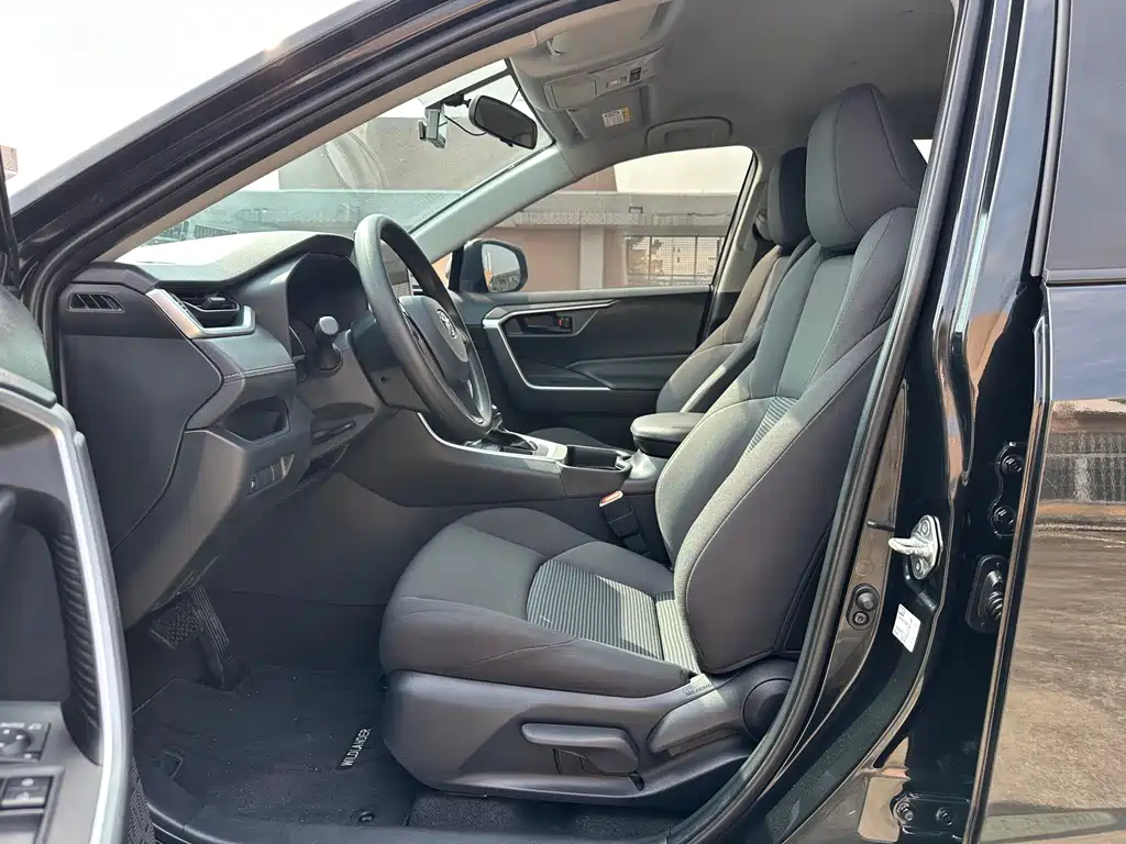 Wilanda 2022 2.0L CVT two-wheel drive leading version купить на сайте DeffCars