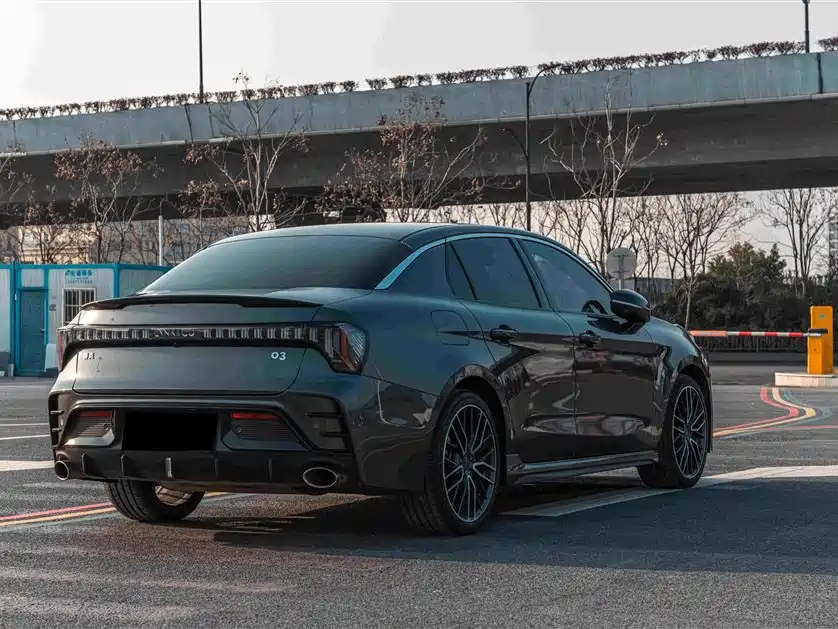 Lynk & Co 03 2025 2.0TD DCT Champion Edition Pro купить на сайте DeffCars