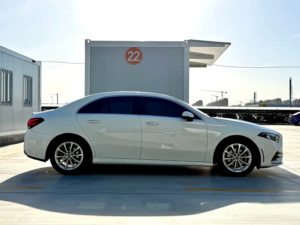 Mercedes-Benz A-Class 2022 A 200 L Sports Sedan Dynamic Type купить на сайте DeffCars