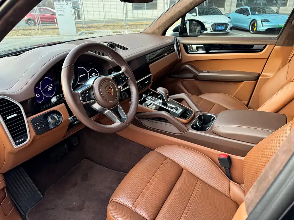 Cayenne 2023 Cayenne 3.0T Platinum Edition купить на сайте DeffCars