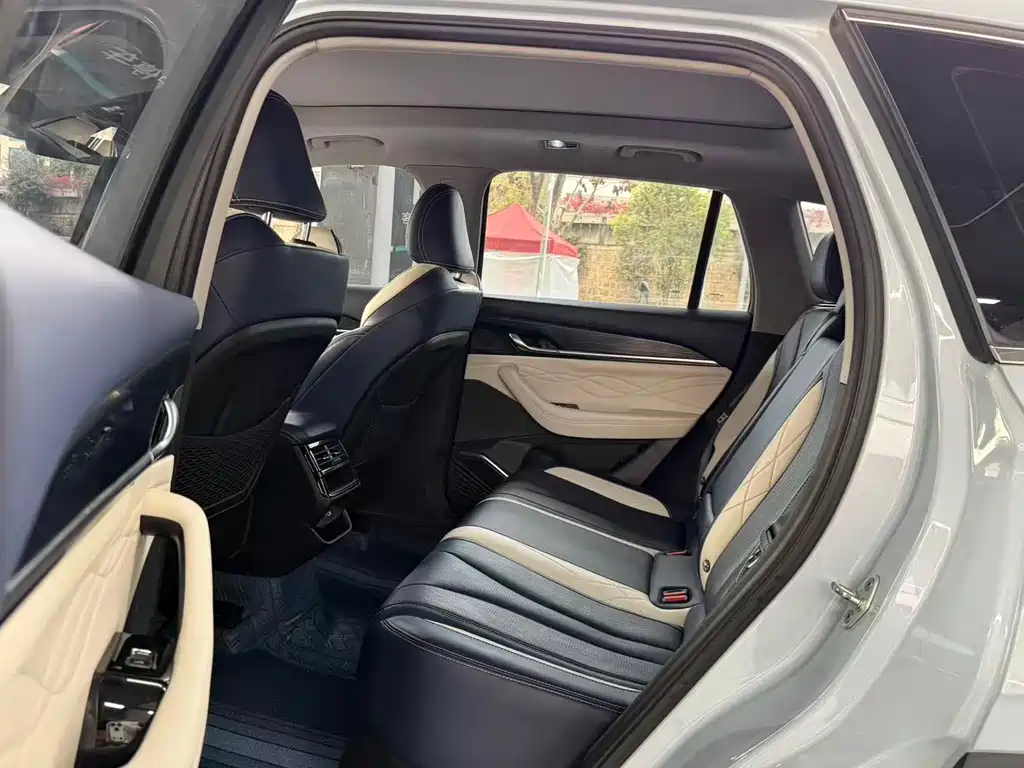 Xingyue L 2022 1.5T Thor Hi·F petrol-electric hybrid version Super Speed купить на сайте DeffCars