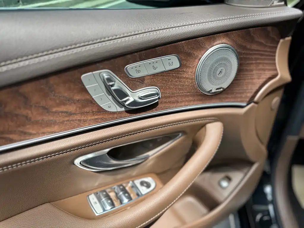 Mercedes-Benz E-Class 2023 E 300 L Fashion купить на сайте DeffCars