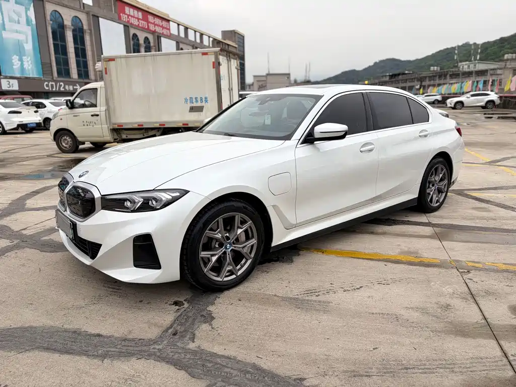 BMW i3 2022 eDrive 35 L купить на сайте DeffCars