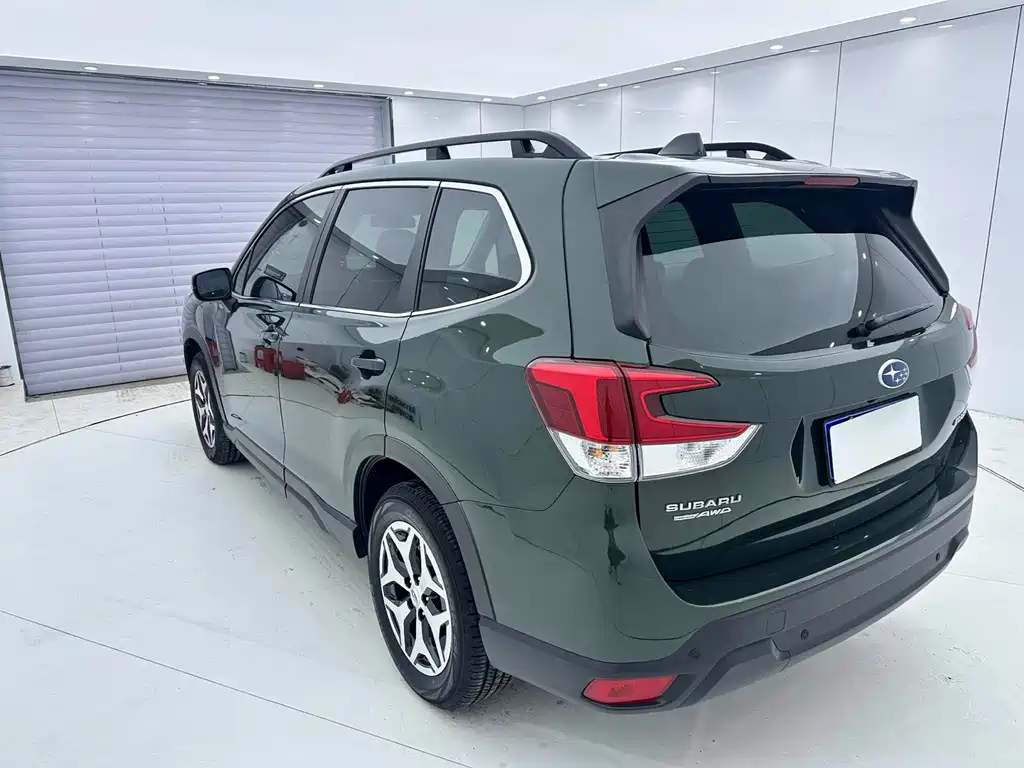 Forester 2022 2.0i AWD Deluxe Edition EyeSight купить на сайте DeffCars