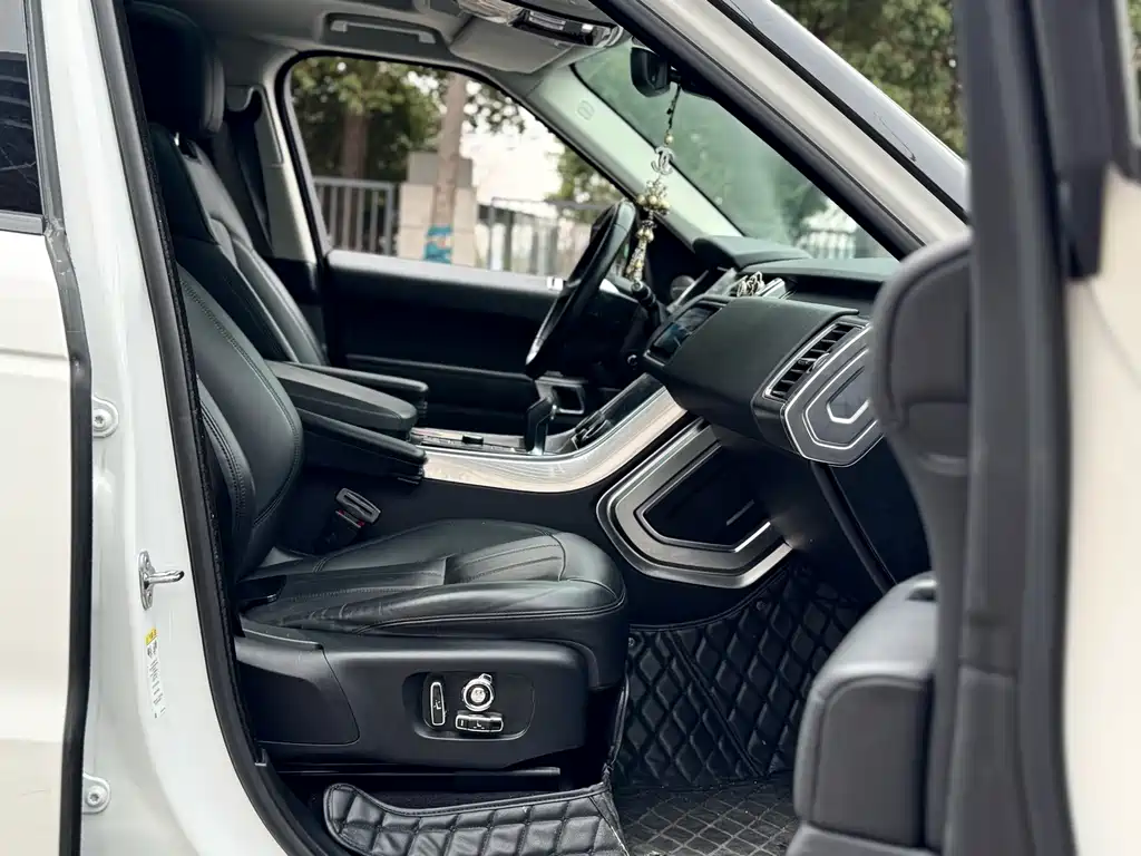 Range Rover Sport 2021 3.0 L6 SE купить на сайте DeffCars
