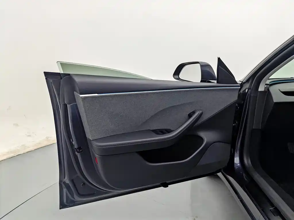 Model 3 2023 rear-wheel drive купить на сайте DeffCars