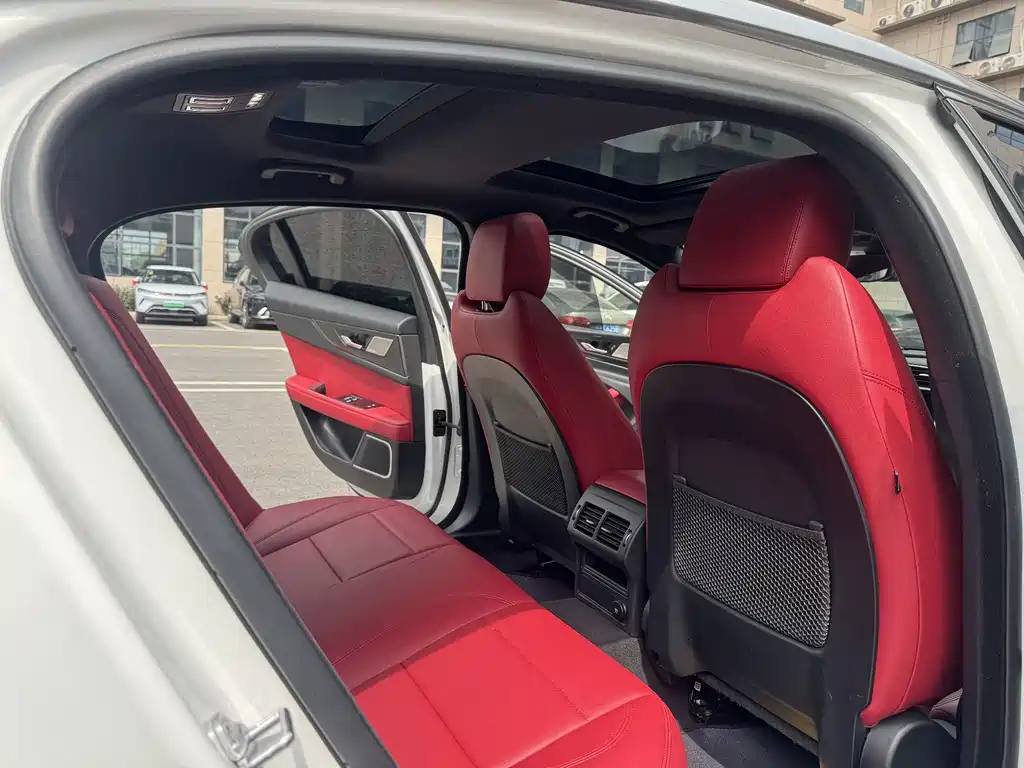 Jaguar XEL 2020 2.0T 200PS R-DYNAMIC S Advanced Sports Edition купить на сайте DeffCars