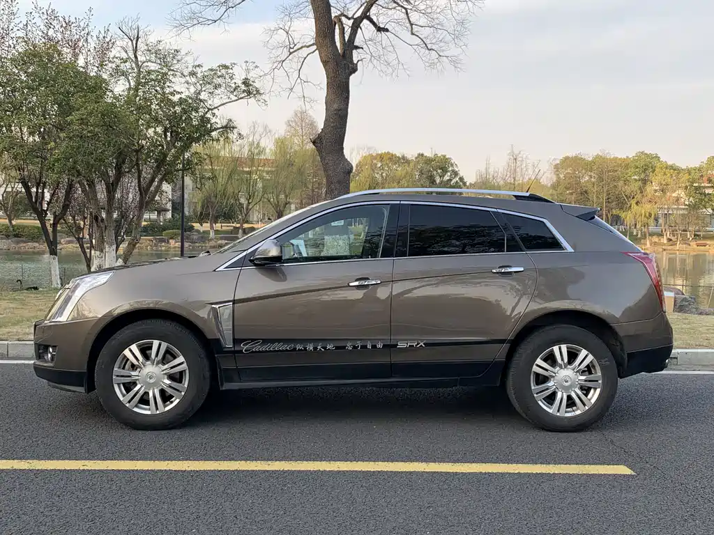 Cadillac SRX 2015 3.0L Elite купить на сайте DeffCars
