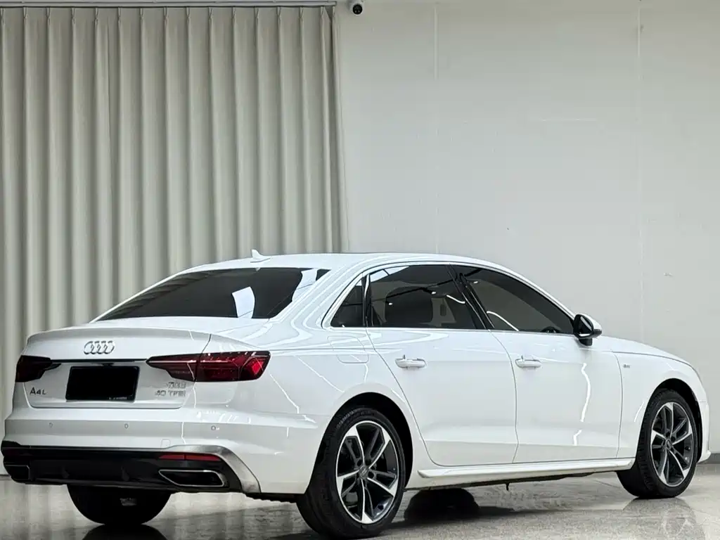 Audi A4L 2020 40 TFSI Fashionable and Dynamic купить на сайте DeffCars