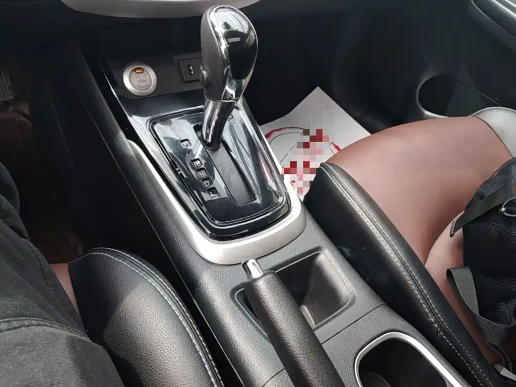 Tiida 2019 1.6L CVT Intelligent Travel Edition National V купить на сайте DeffCars