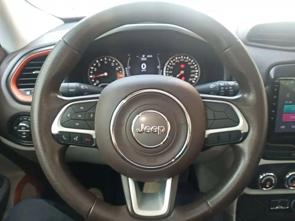Renegade 2017 180T Automatic High Energy Edition купить на сайте DeffCars