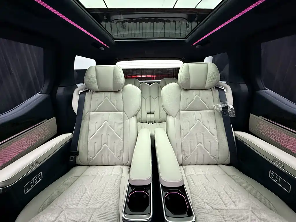 Jikrypton 009 2024 six-seat executive version four-wheel drive 108kWh купить на сайте DeffCars