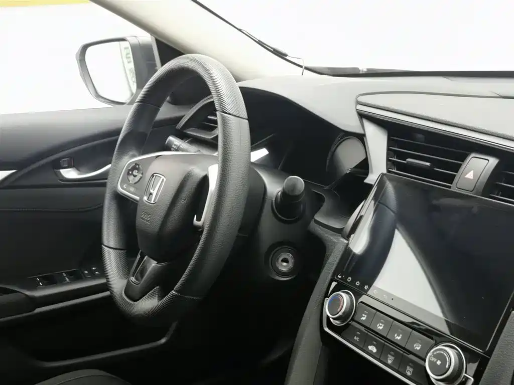 Civic 2016 180TURBO manual comfort version купить на сайте DeffCars