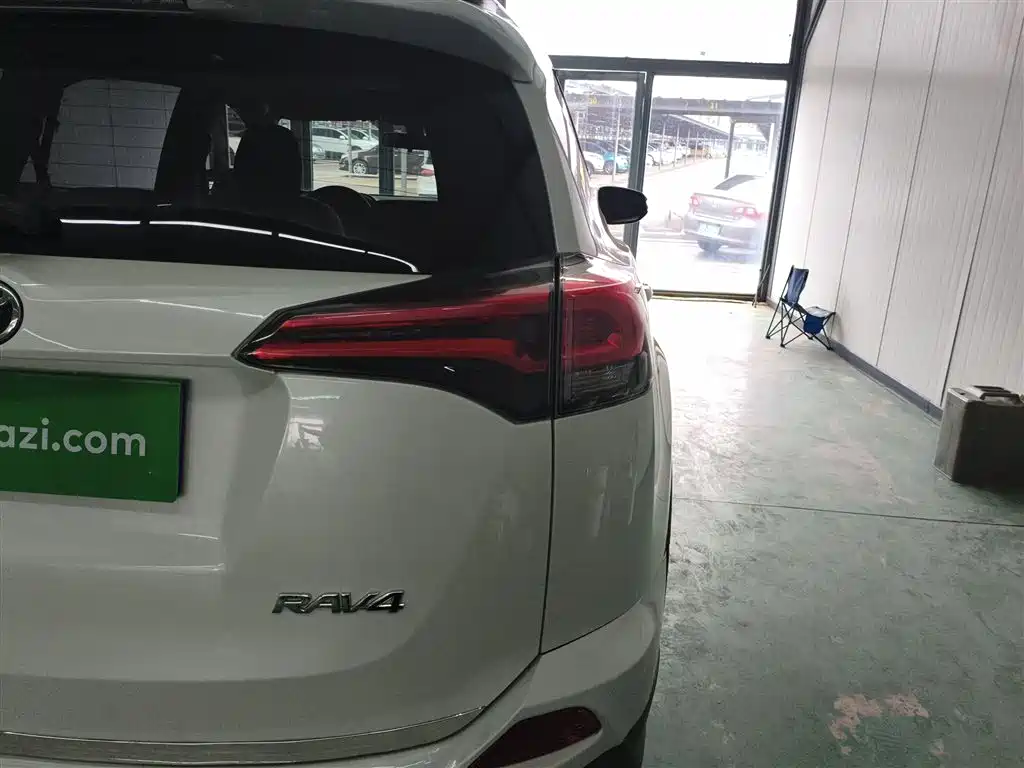 RAV4 Rongfang 2016 2.0L CVT two-wheel drive comfort version National V купить на сайте DeffCars