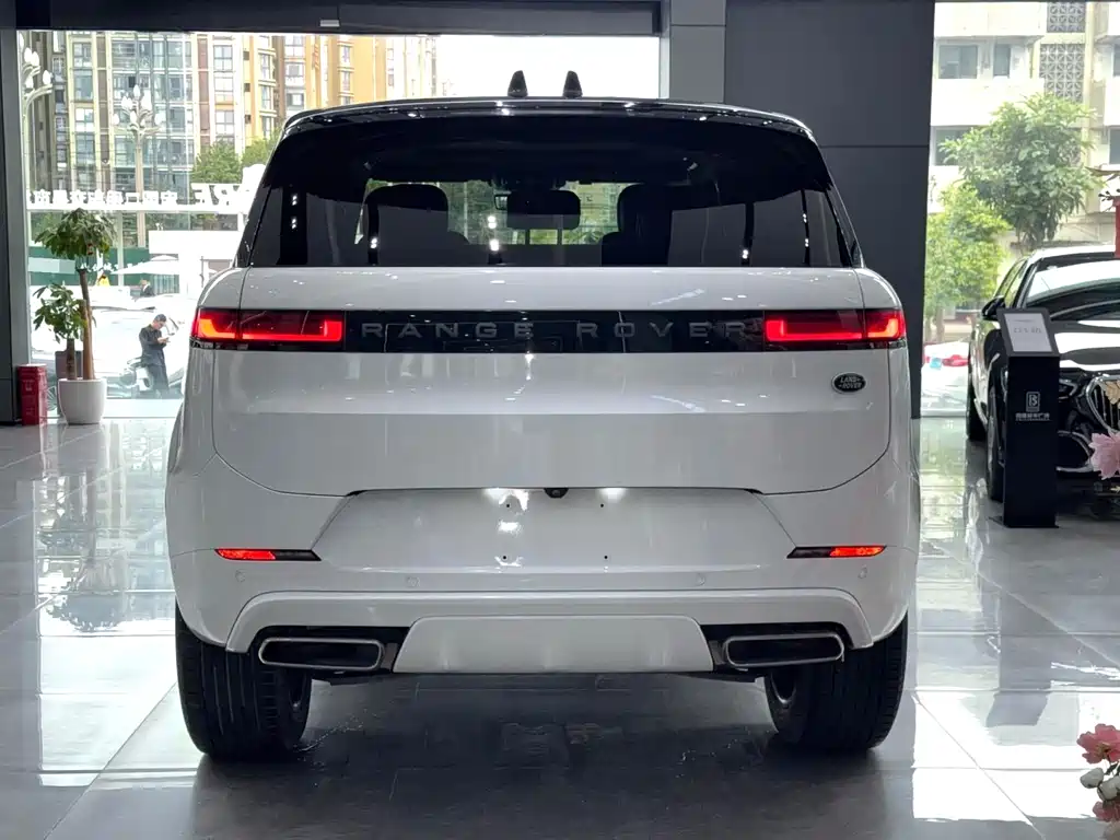 Range Rover Sport 2023 400PS Dynamic SE купить на сайте DeffCars