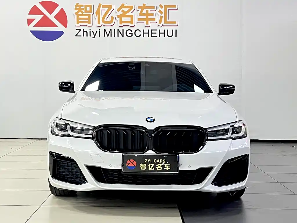 BMW 5 Series 2023 530Li Exclusive M Sports Package купить на сайте DeffCars