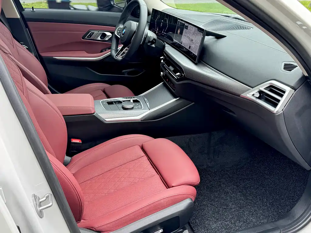 BMW 3 Series 2025 330Li M Sports Night Package купить на сайте DeffCars