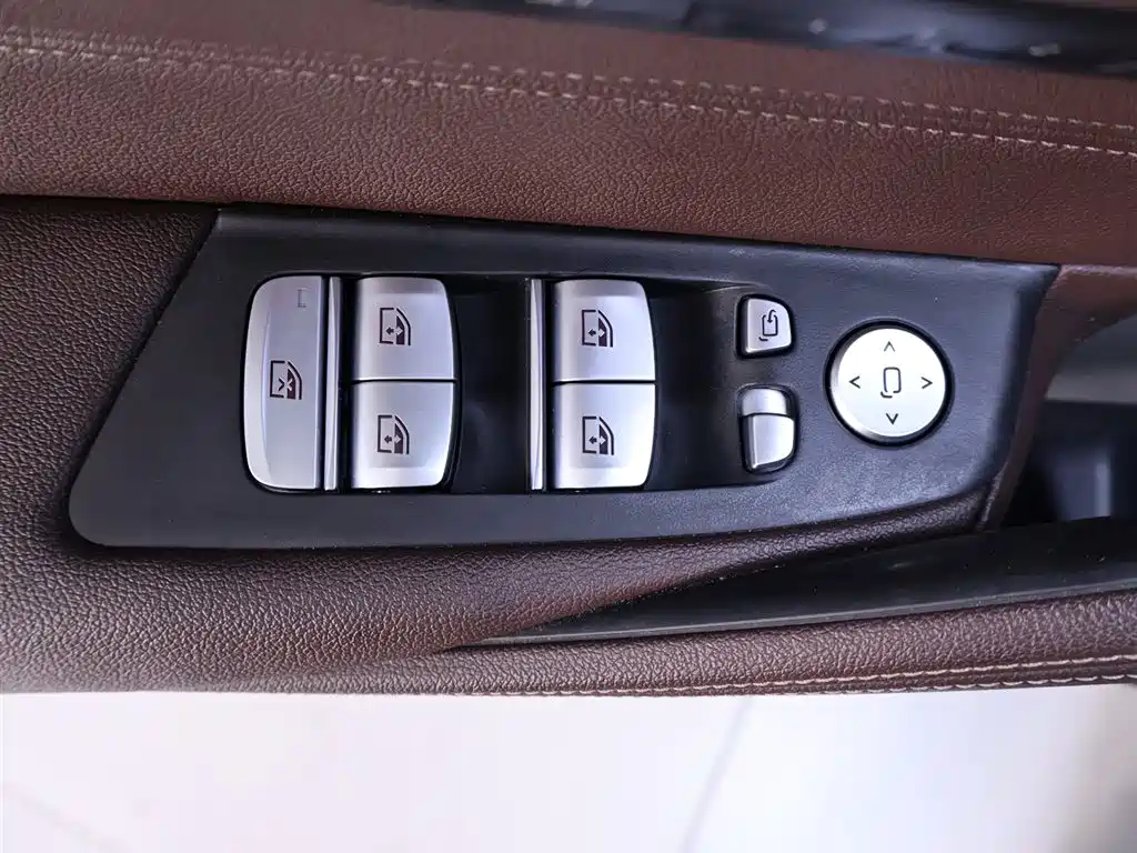 BMW 5 Series 2021 530Li Leading Luxury Package купить на сайте DeffCars
