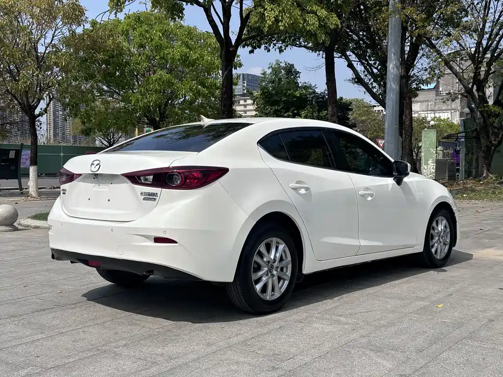 Mazda3 Angkesela 2017 Sedan 1.5L Manual Comfort Type National VI купить на сайте DeffCars