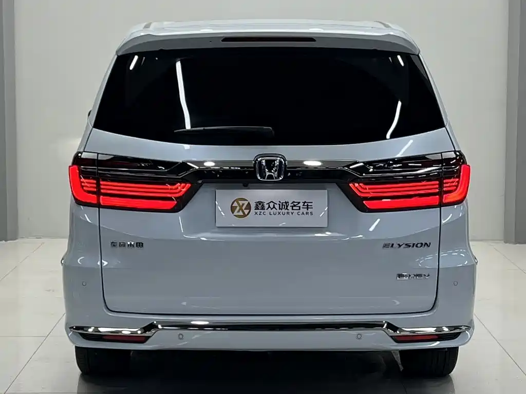 Alison 2024 2.0L e:HEV Deluxe Edition купить на сайте DeffCars