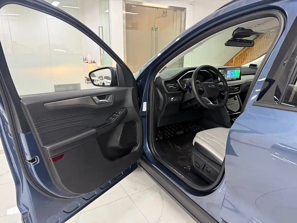 Ruiji 2020 EcoBoost 245 two-wheel drive leisure model купить на сайте DeffCars
