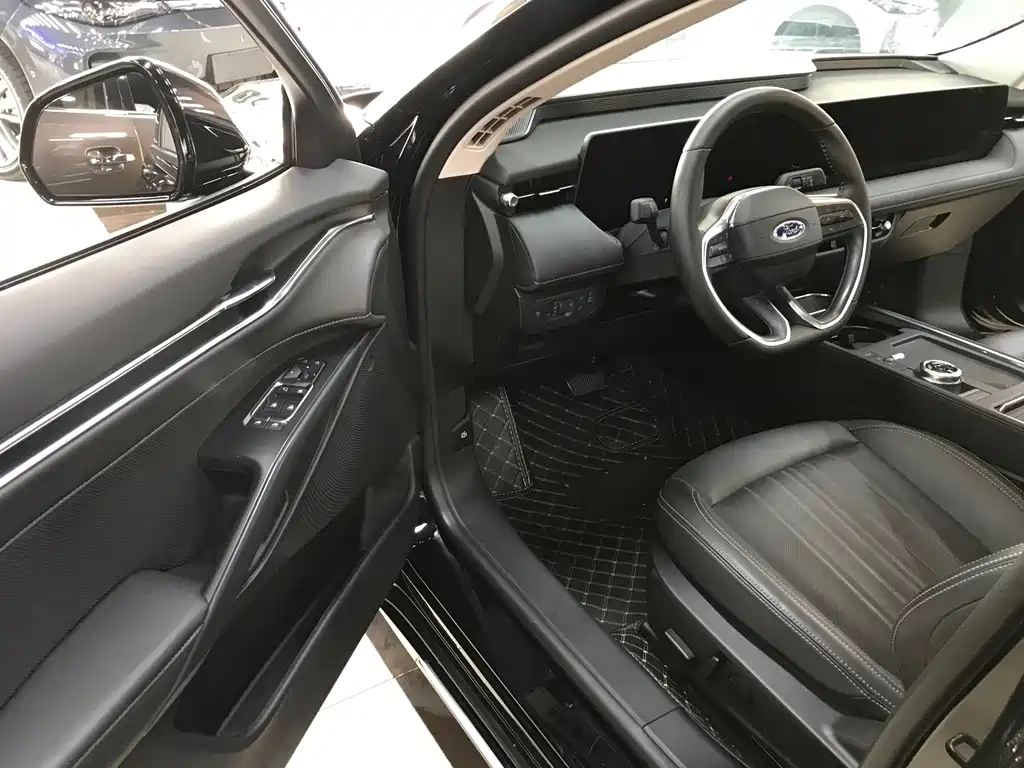 Mondeo 2025 2.0T EcoBoost Luxury купить на сайте DeffCars