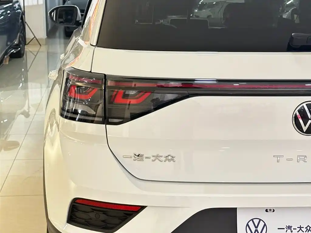 T-ROC 2025 facelift 280TSI DSG two-wheel drive time version купить на сайте DeffCars