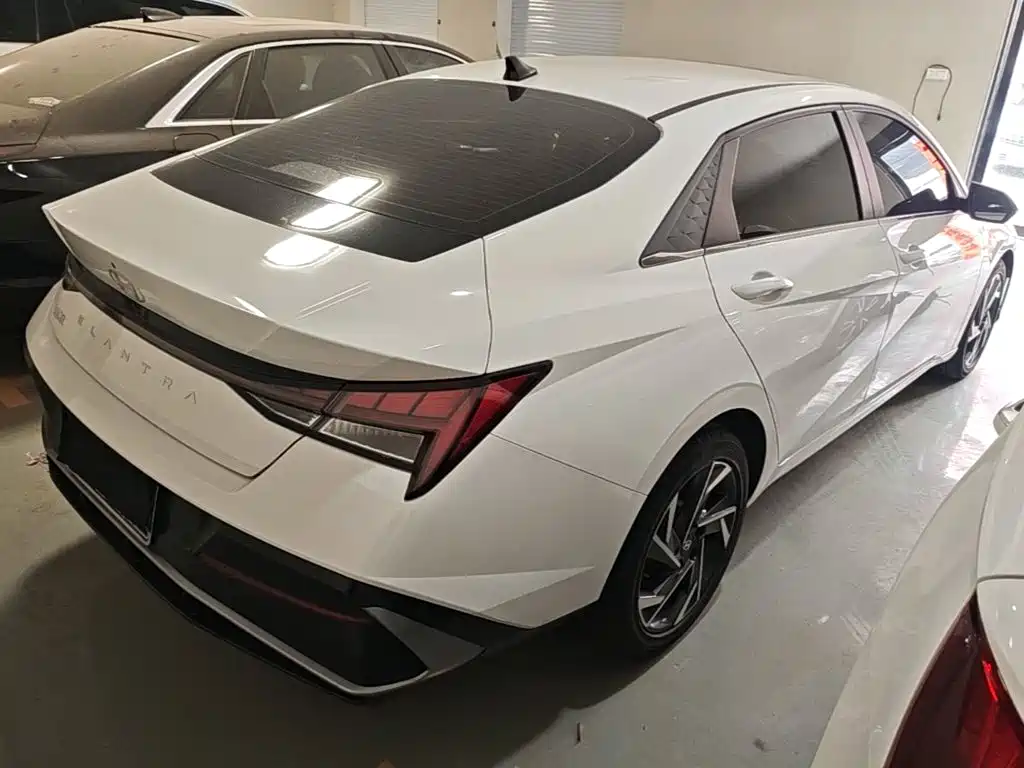 Elantra 2023 1.5L CVT LUX Premium Edition купить на сайте DeffCars
