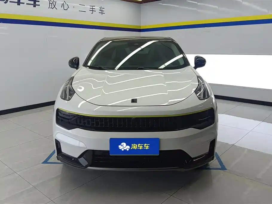 Lynk & Co 05 2020 2.0TD two-wheel drive shines Halo купить на сайте DeffCars