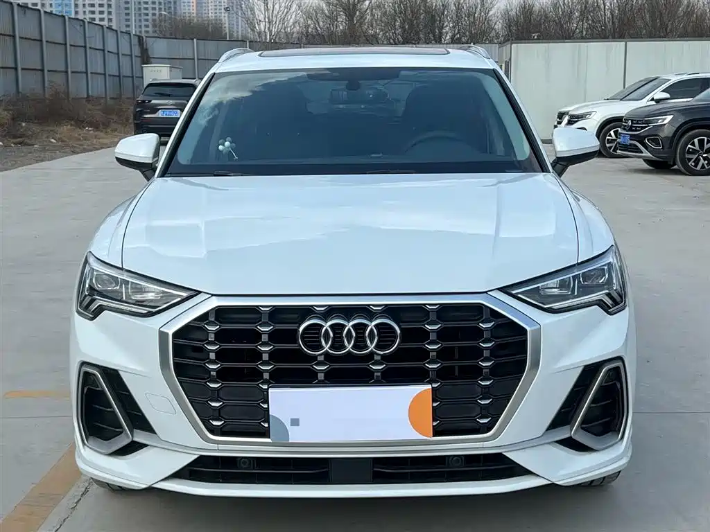 Audi Q3 2022 35 TFSI Fashionable and Dynamic купить на сайте DeffCars