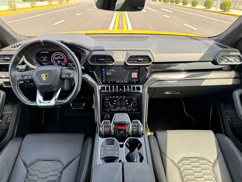 Urus 2021 4.0T V8 купить на сайте DeffCars