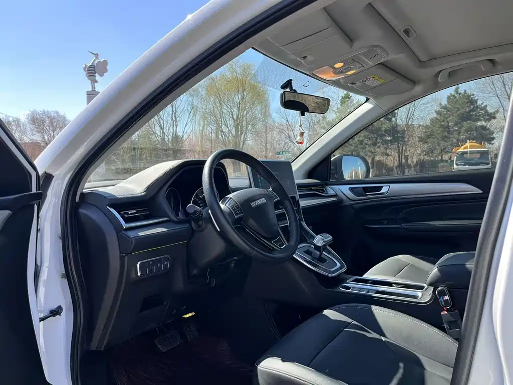 Haval M6 2021 PLUS 1.5T DCT Elite Intelligent Connected Model купить на сайте DeffCars