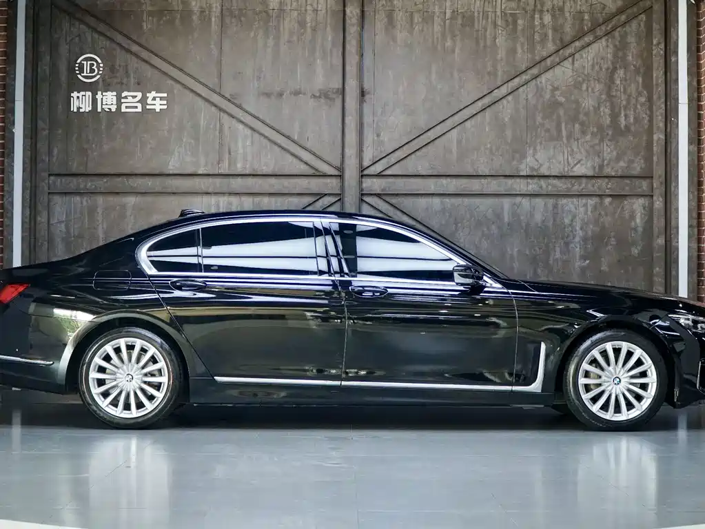 BMW 7 Series 2021 730Li Luxury Package купить на сайте DeffCars