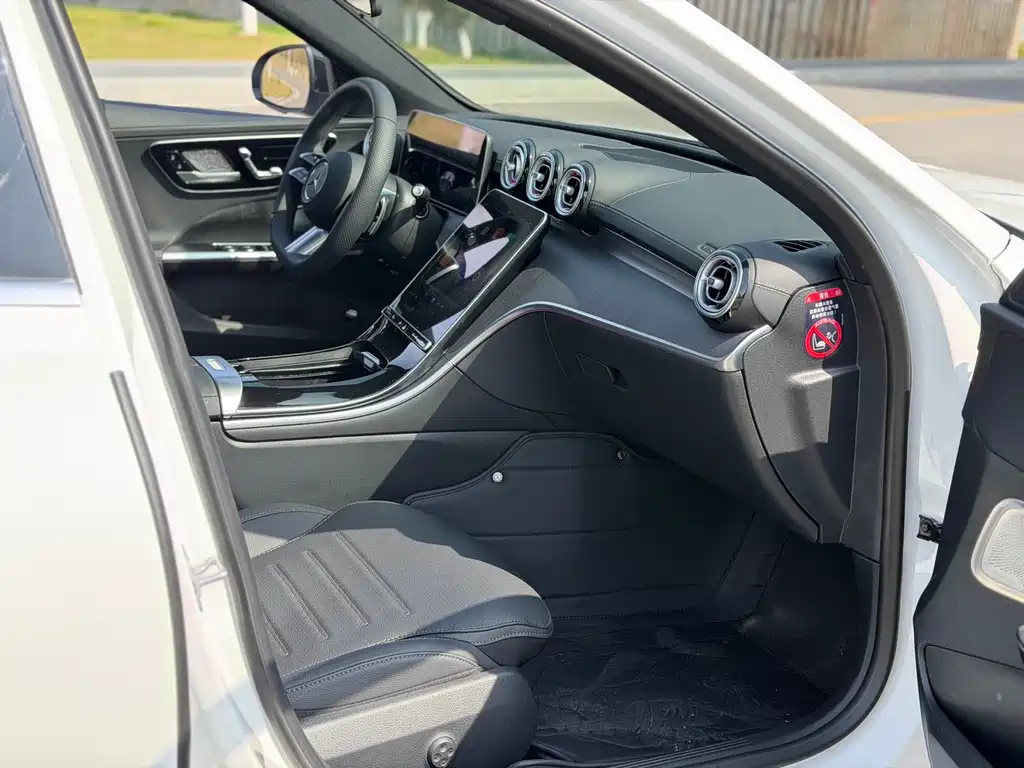 Mercedes-Benz C-Class 2025 facelift C 260 L sports version купить на сайте DeffCars