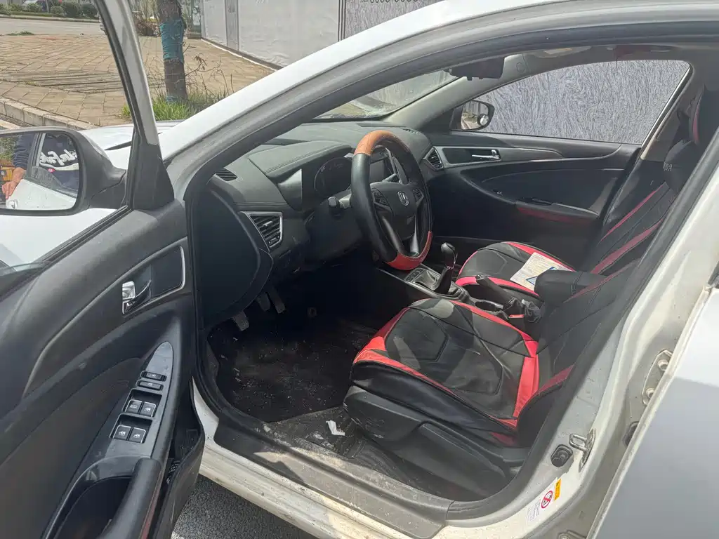 Eado XT 2016 1.6L manual handsome model купить на сайте DeffCars