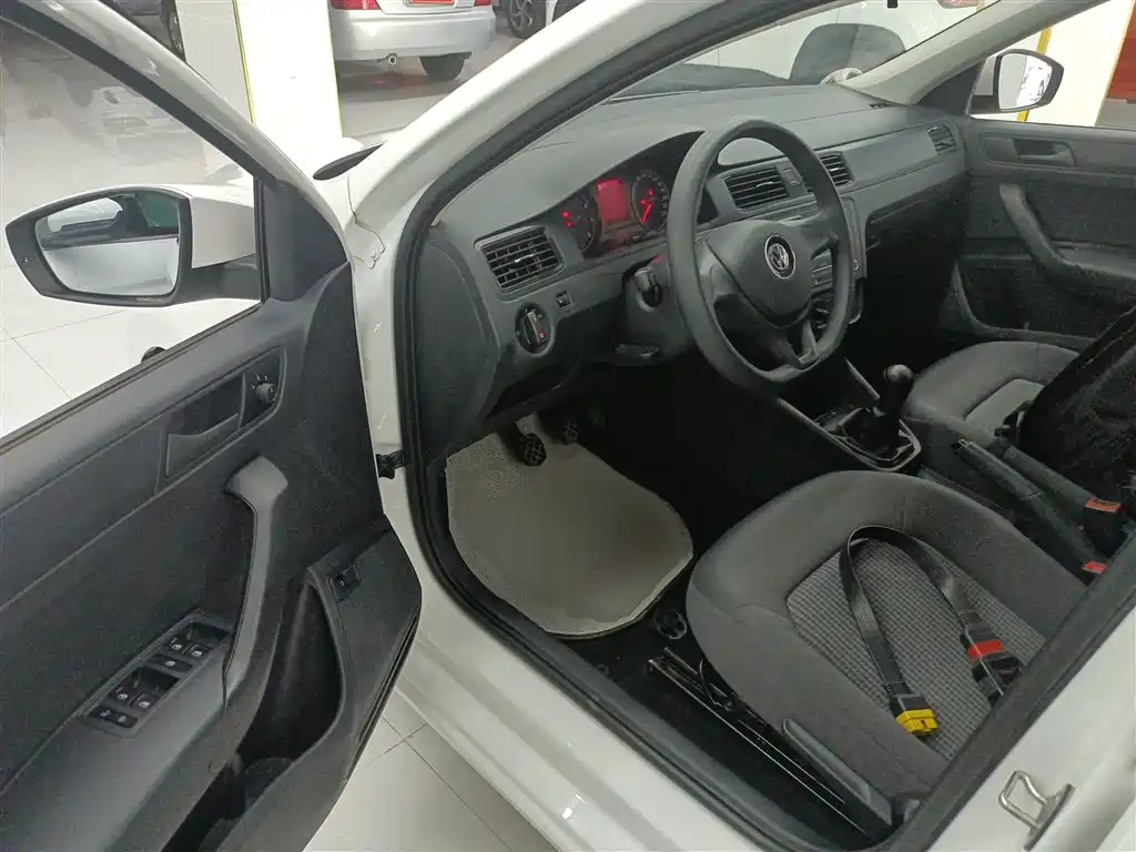 Santana 2021 1.5L Manual Fashion Edition купить на сайте DeffCars