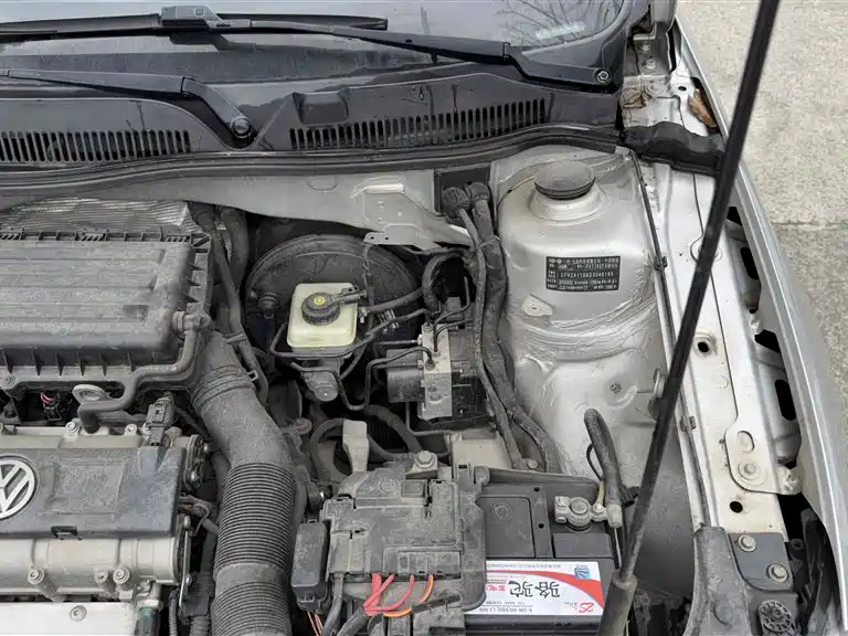 Bora 2014 1.6L manual comfort type купить на сайте DeffCars