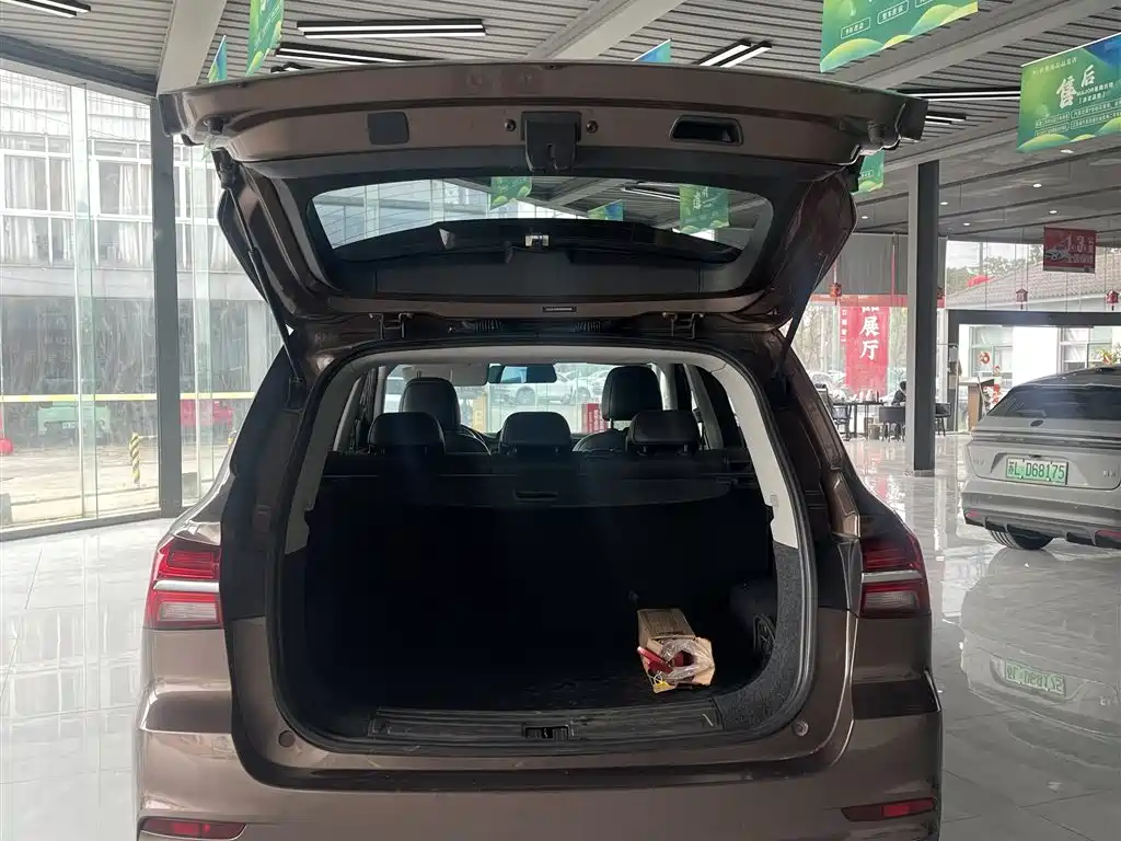 Roewe RX5 2016 20T two-wheel drive automatic Internet Smart Edition купить на сайте DeffCars