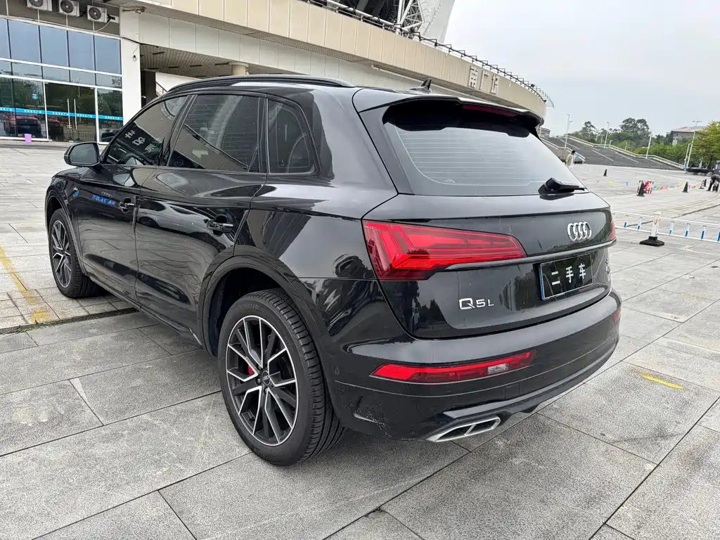 Audi Q5L 2024 45 TFSI luxury and dynamic model купить на сайте DeffCars