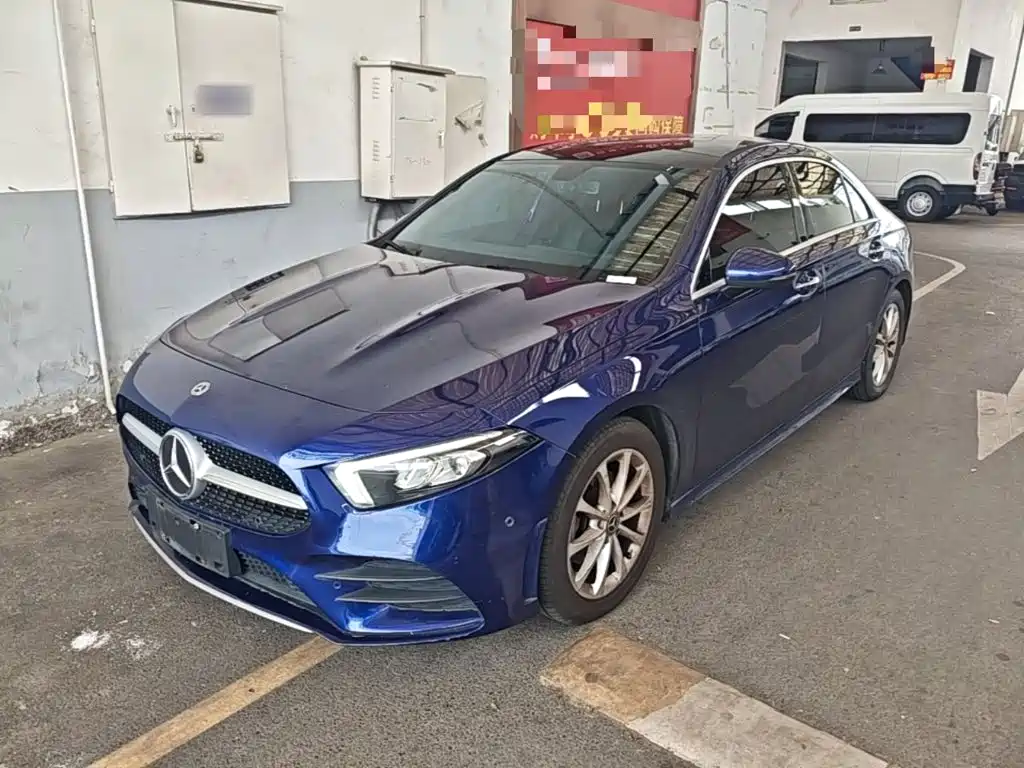 Mercedes-Benz A-Class 2020 Facelift A 200 L Sports Sedan Dynamic Type купить на сайте DeffCars