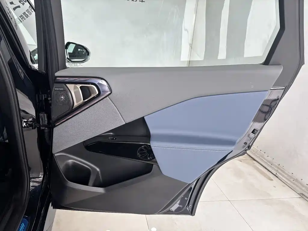 BMW X3 2025 xDrive30L Exclusive M Sports Package купить на сайте DeffCars