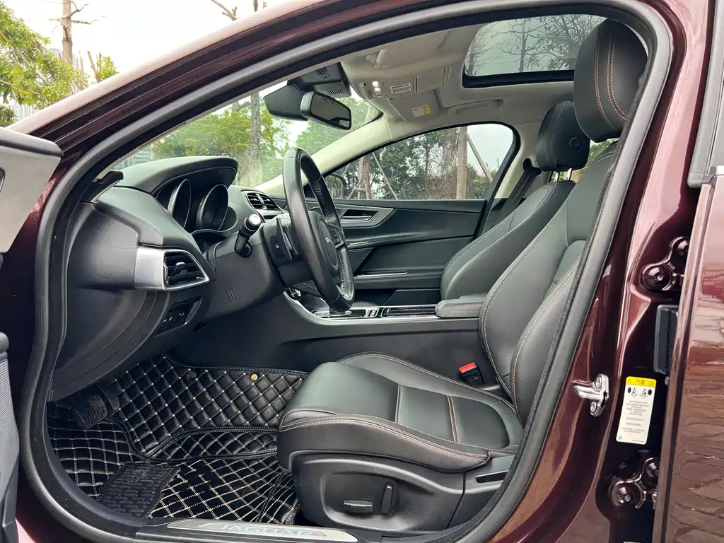 Jaguar XEL 2019 2.0T 200PS Luxury Edition купить на сайте DeffCars