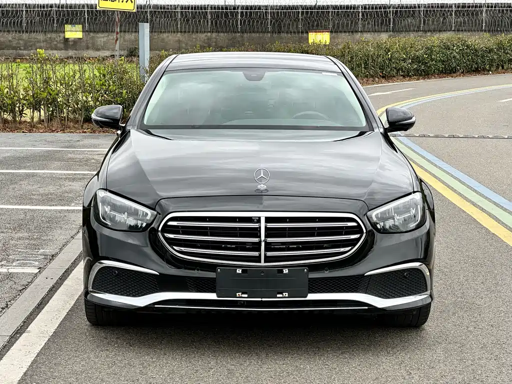 Mercedes-Benz E-Class 2023 E 300 L Luxury Model купить на сайте DeffCars