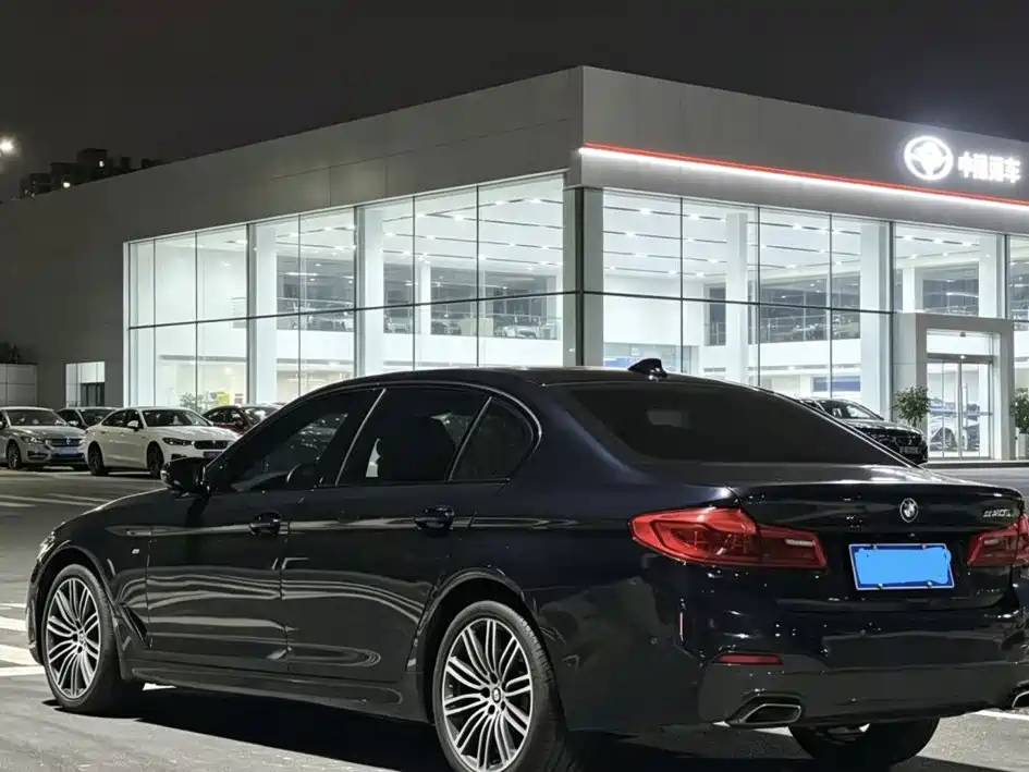 BMW 5 Series 2019 530Li Exclusive M Sports Package купить на сайте DeffCars