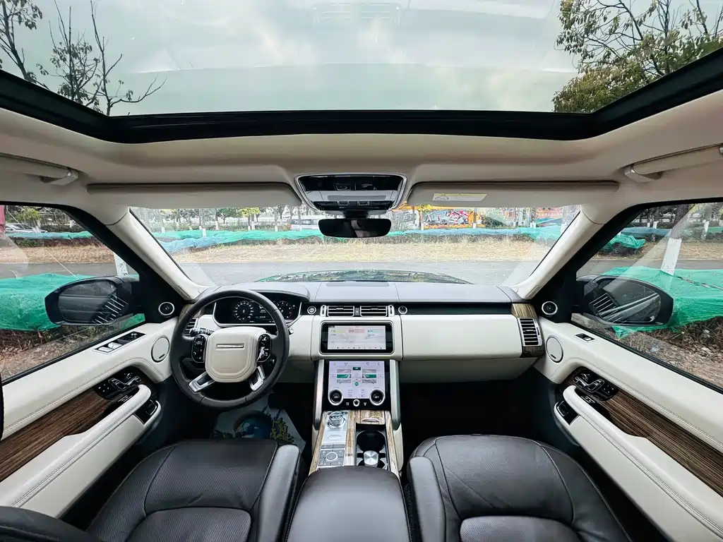 Range Rover 2019 3.0 SC V6 Legendary Extended Edition купить на сайте DeffCars
